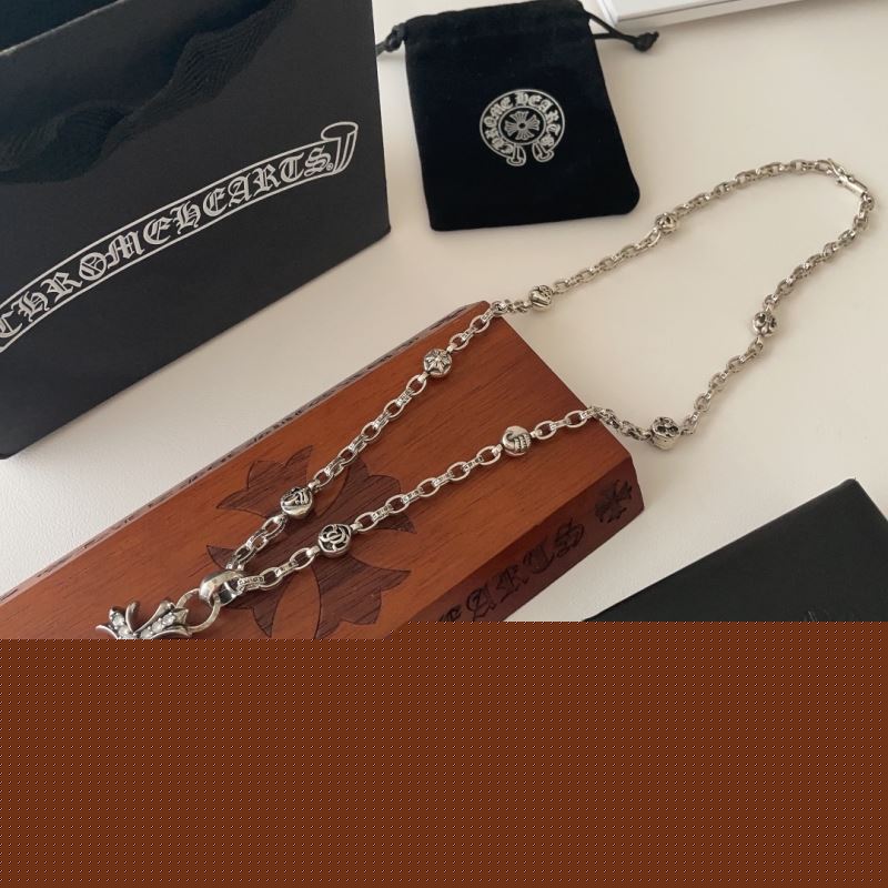 Ch**me He**ts necklaces